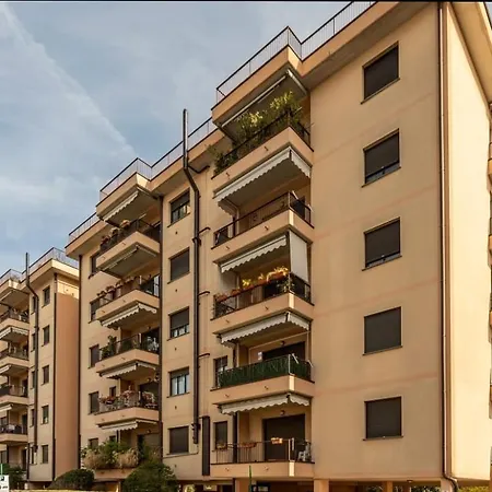 Sunny Apartment *