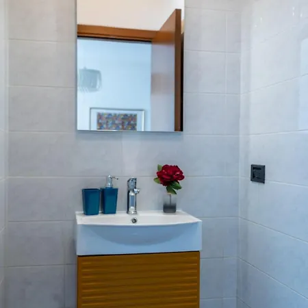 Lorelake Holidays - Sunny *